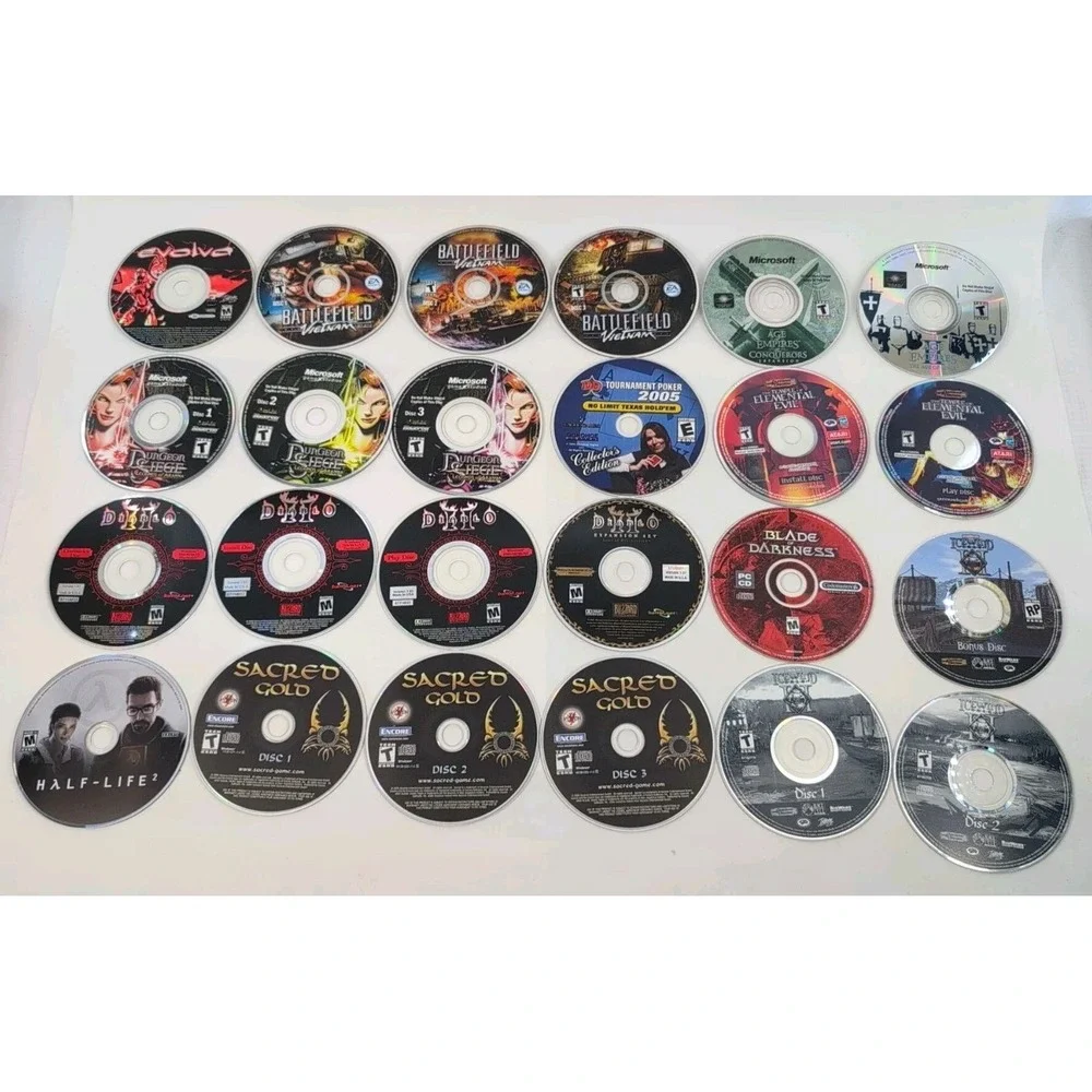 VTG PC CD-ROM Windows Game Lot Of 24 – Discs Only - Diablo, Half-Life, Icewind